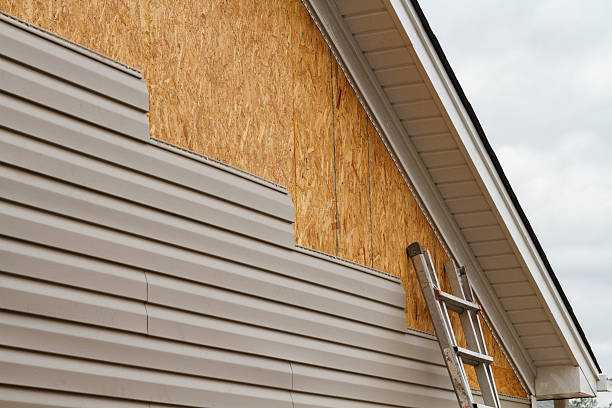 24/7 Emergency Siding Replacement experts in Bay Shore, NY